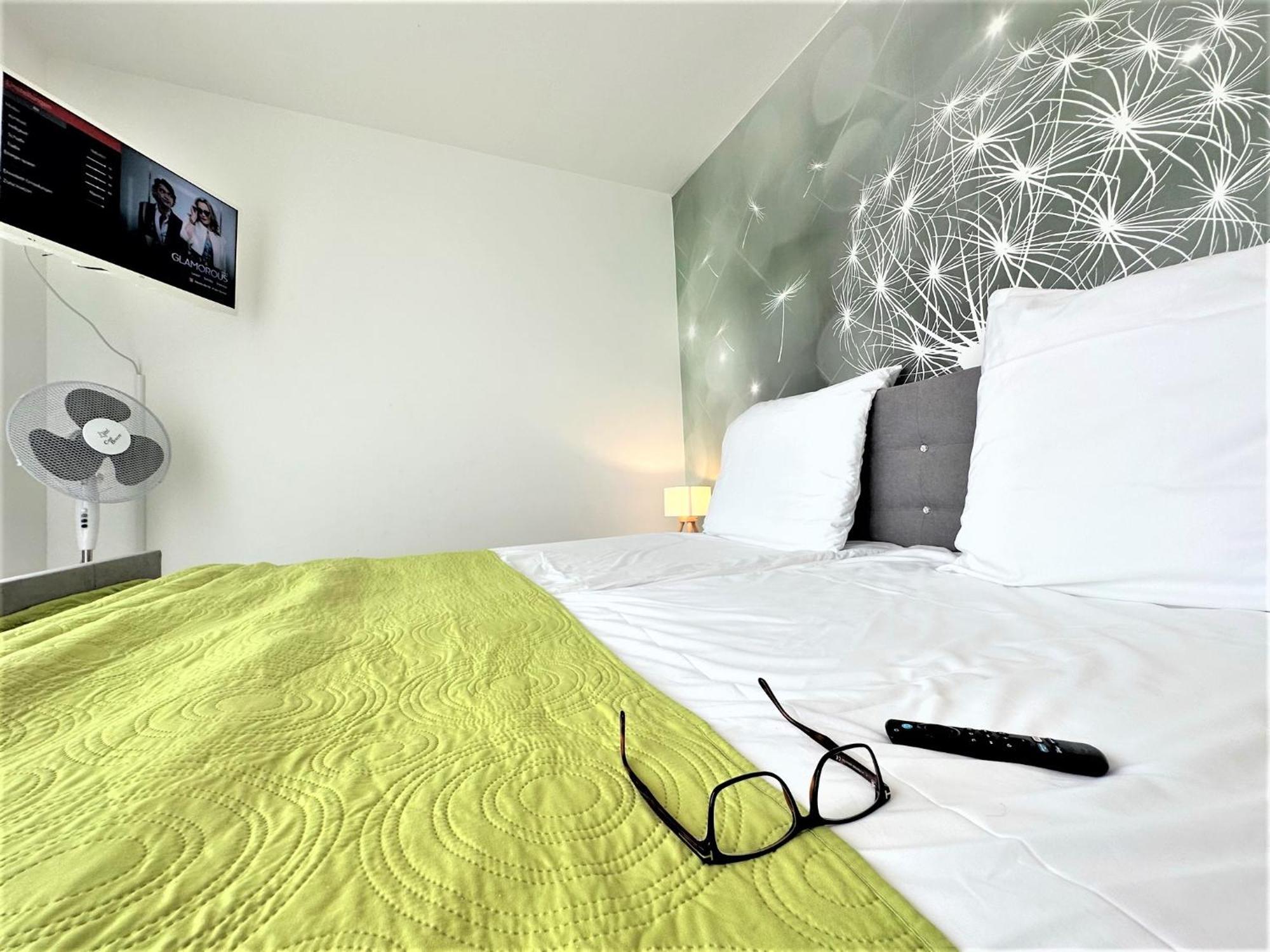 Panorama Penthouse Apartment Mit Klima Und Whirlpool Fuer Bis Zu 6 Personen Frankenthal  Eksteriør bilde
